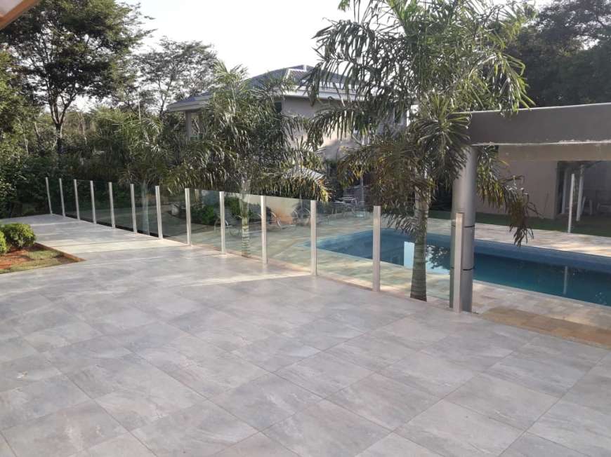 Casa de Condomínio com 4 Quartos à Venda, 392 m² por R$ 1.350.000